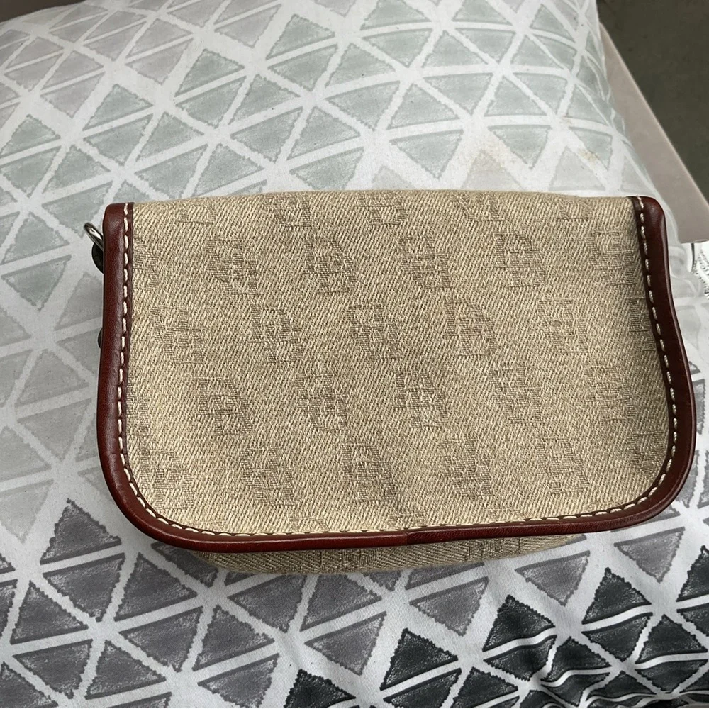 DOONEY AND BOURKE Stylish Beige with Brown Accent COIN POUCH - Picture 2 of 4